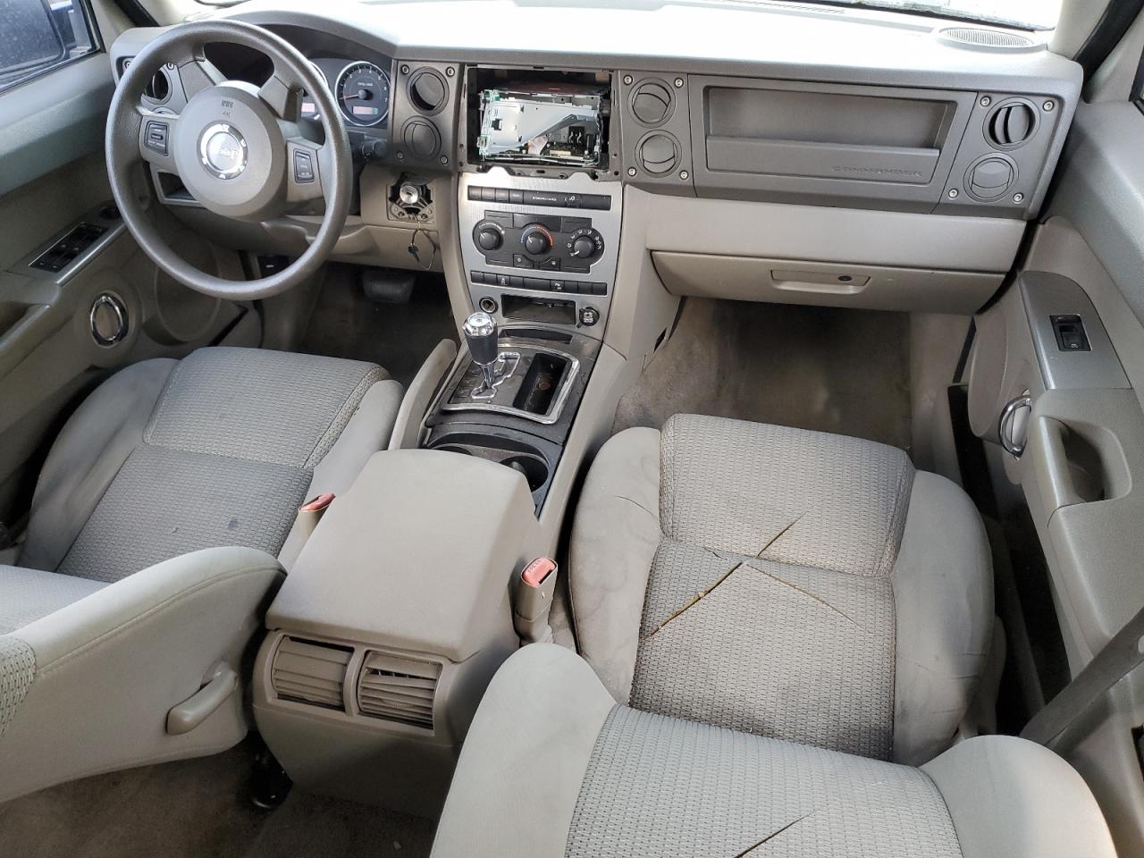 2006 Jeep Commander - Image 8