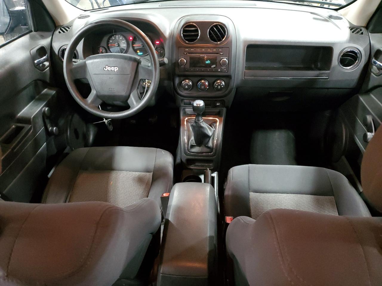 2010 Jeep Liberty (Patriot) - Image 8