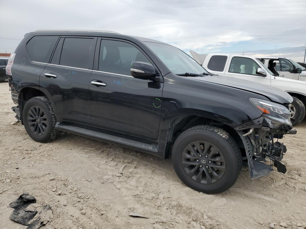 2021 Lexus GX - Image 4