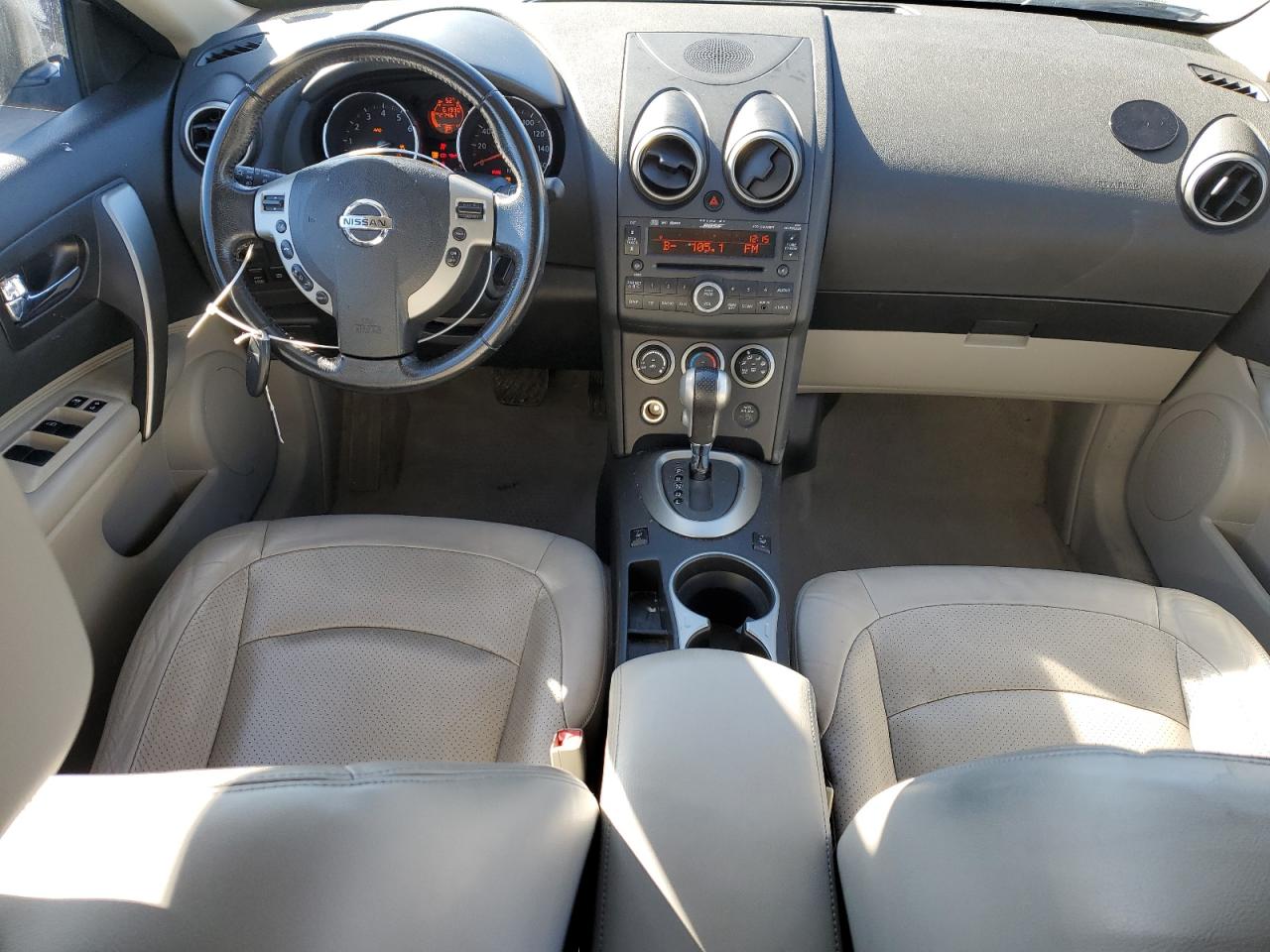 2010 Nissan Rogue - Image 8