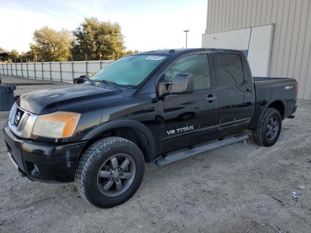  NISSAN TITAN 2015 Черный