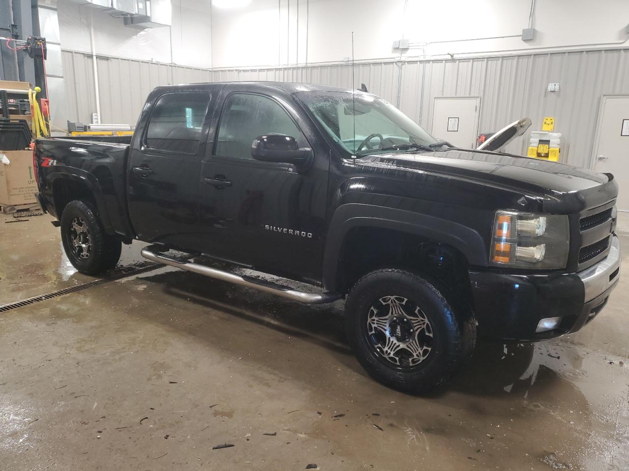 2011 Chevrolet Silverado - Image 4