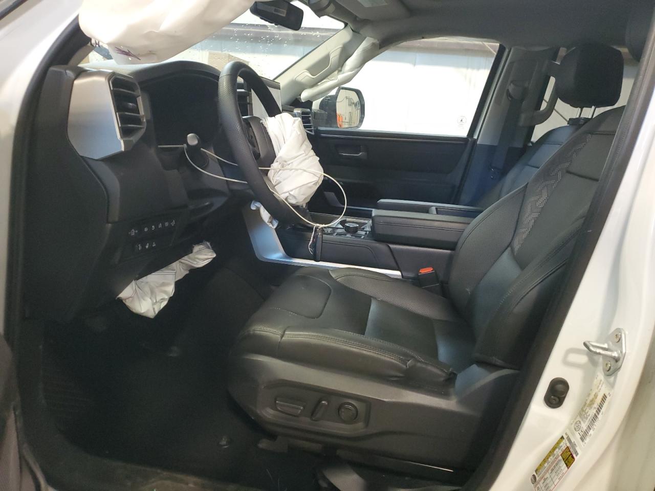 2023 Toyota Tundra - Image 7
