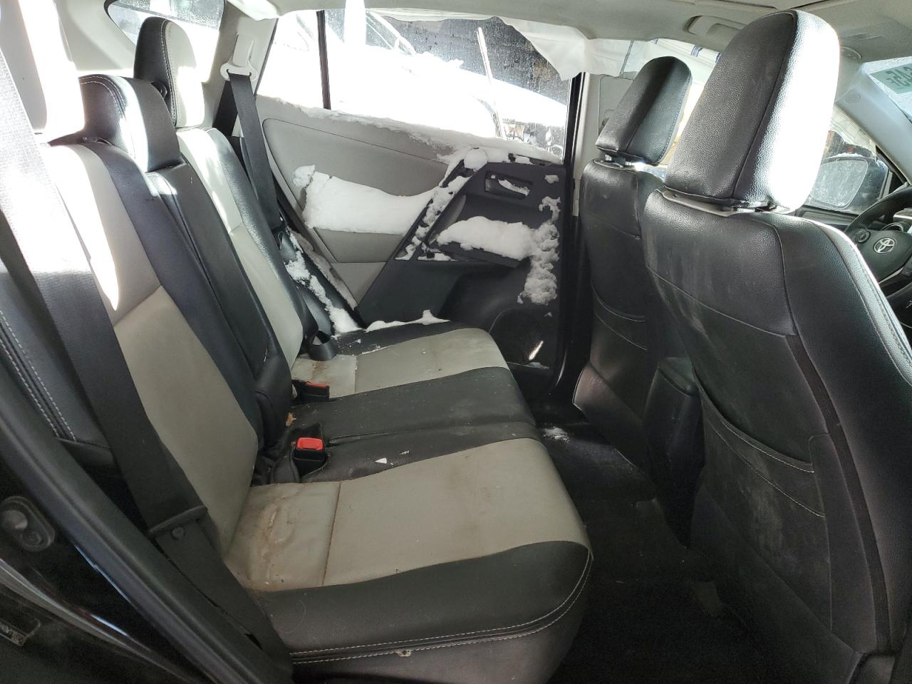 2013 Toyota RAV 4 - Image 11