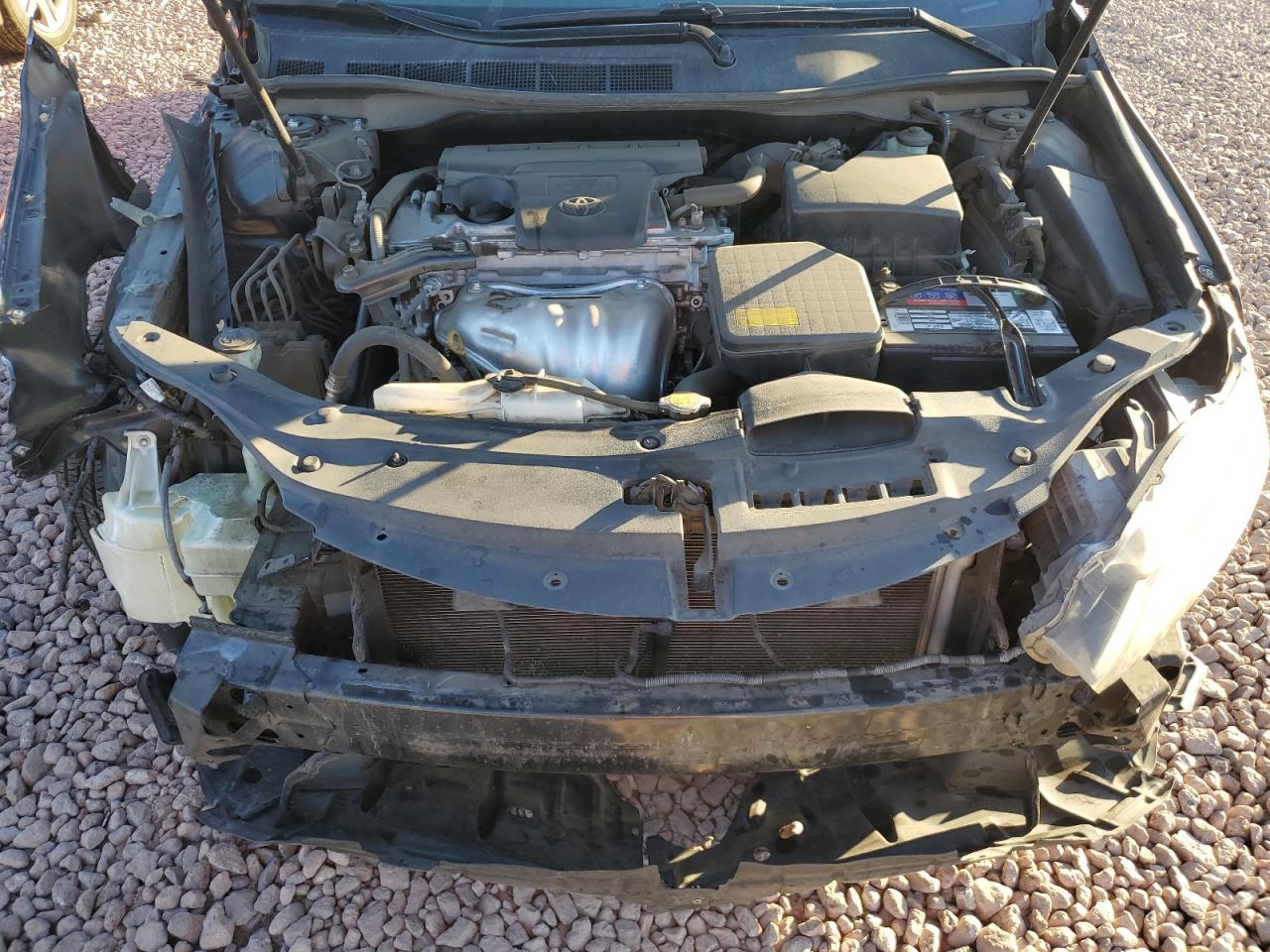 2015 Toyota Camry - Image 12