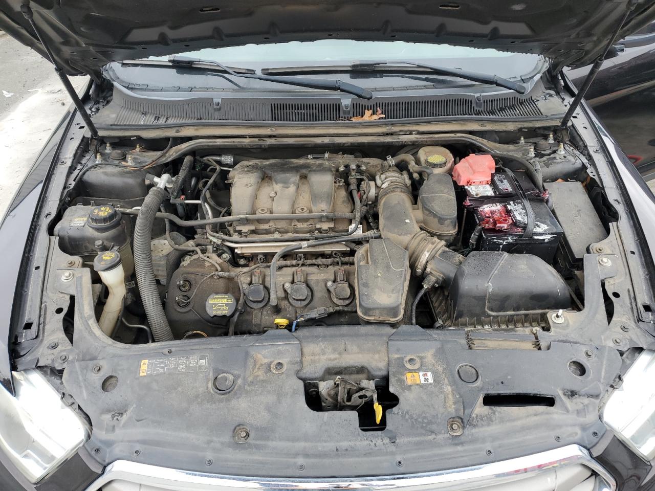 2013 Ford Taurus - Image 11