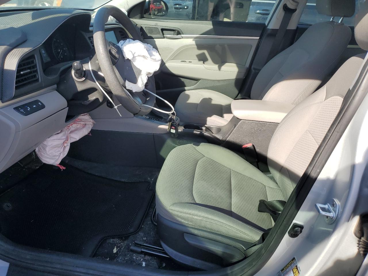 2019 Hyundai Elantra - Image 7