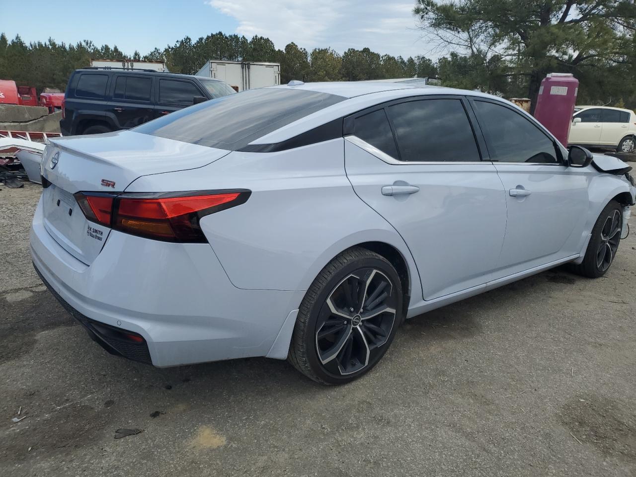 2024 Nissan Altima - Image 3