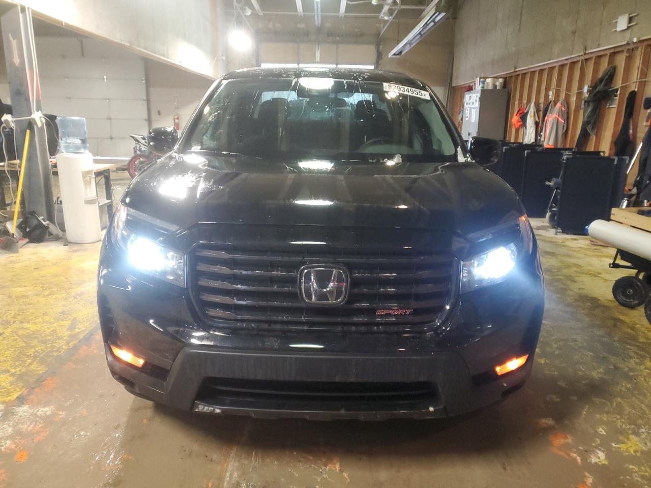2022 Honda Ridgeline - Image 5