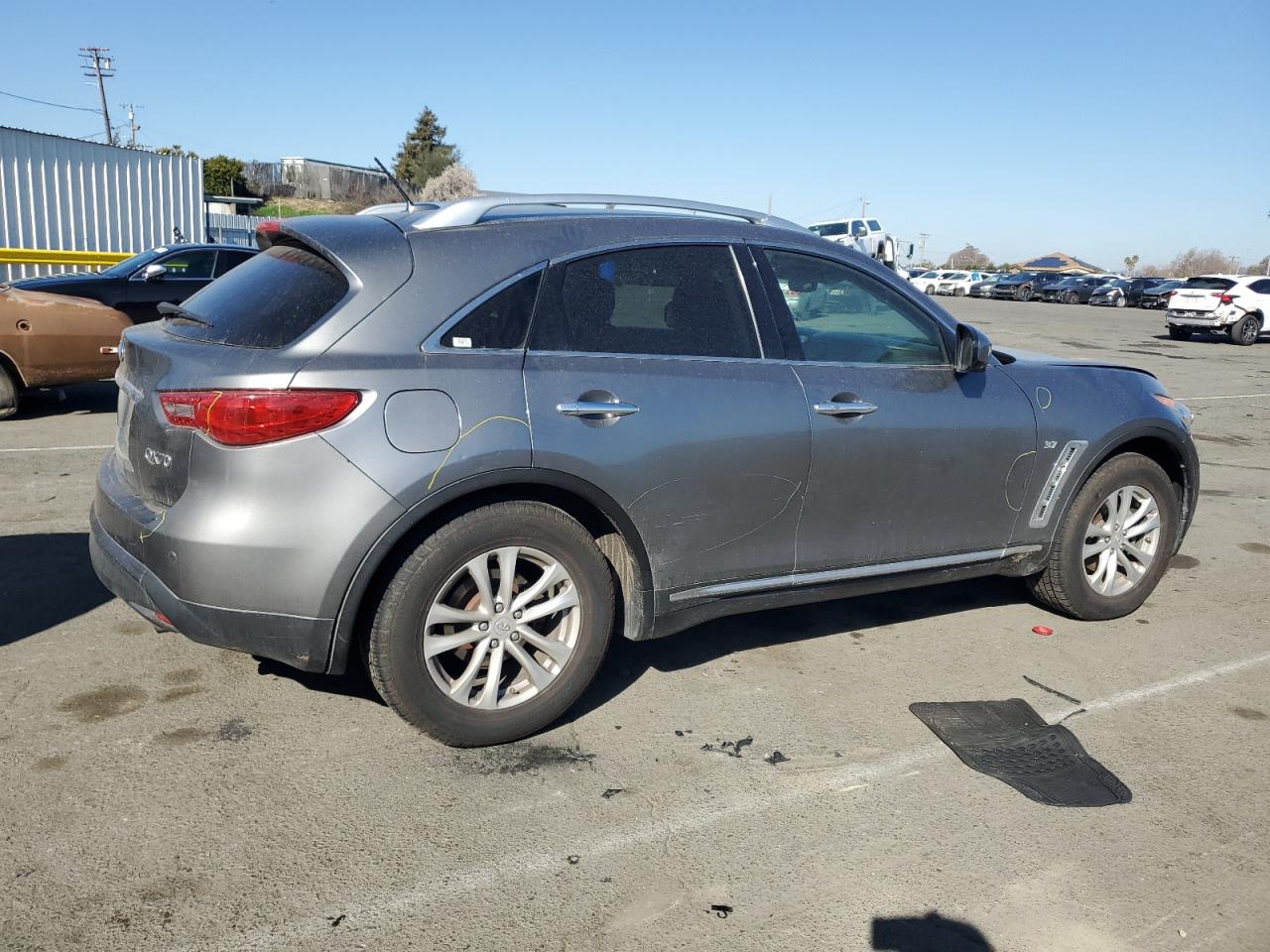 2014 Infiniti QX70 - Image 3