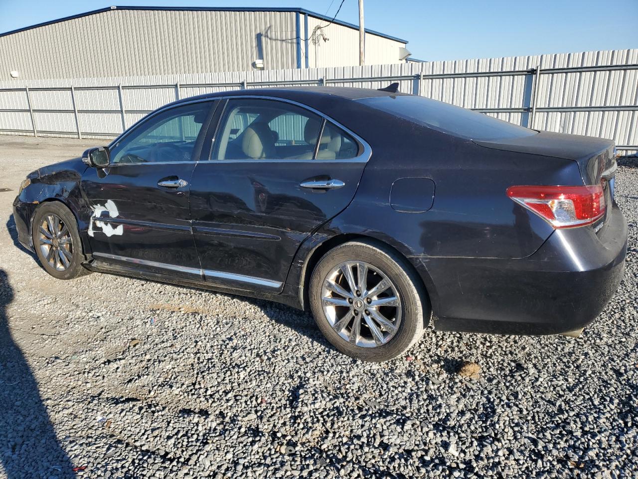 2010 Lexus ES - Image 2
