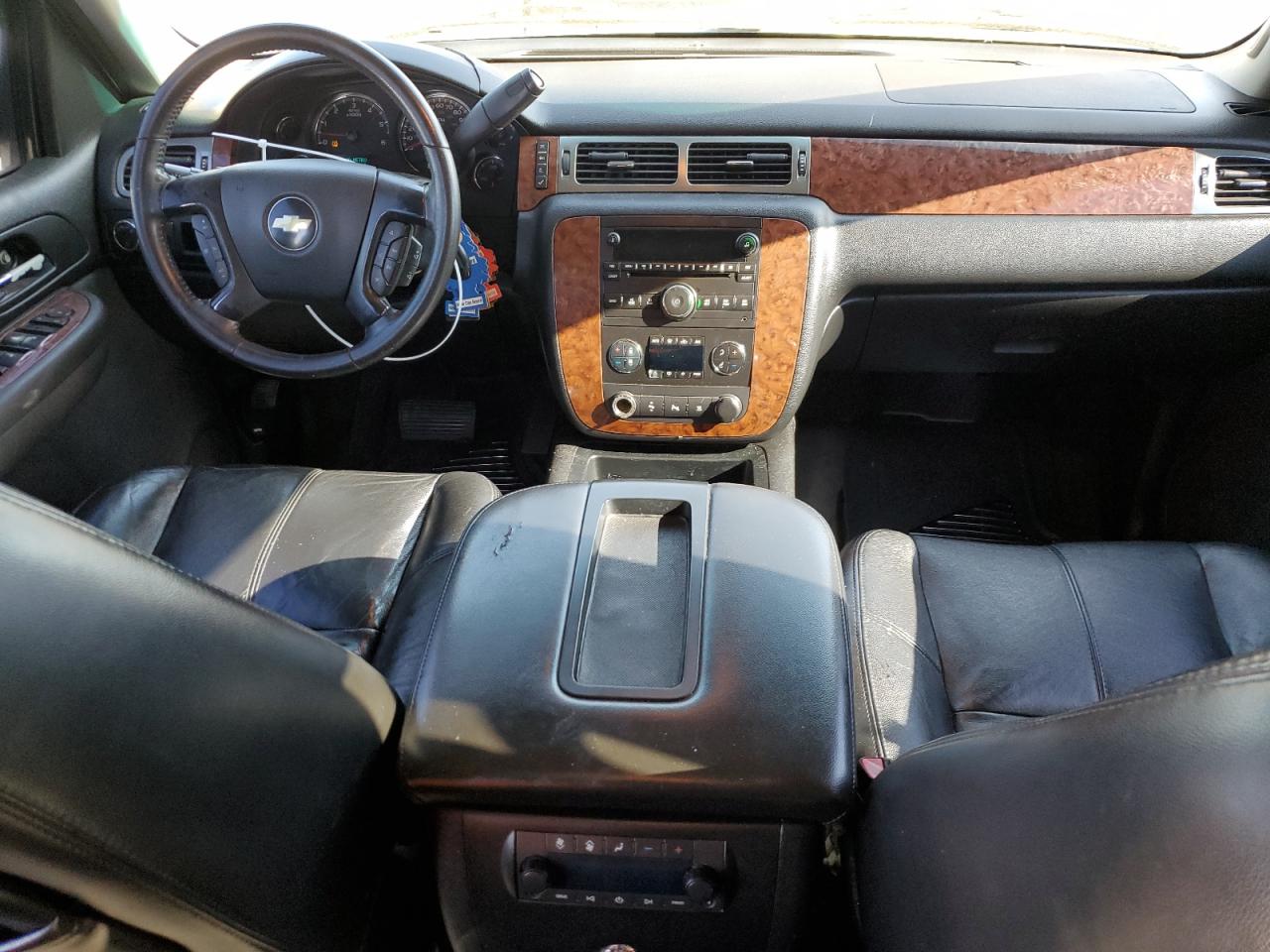 2007 Chevrolet Tahoe - Image 8