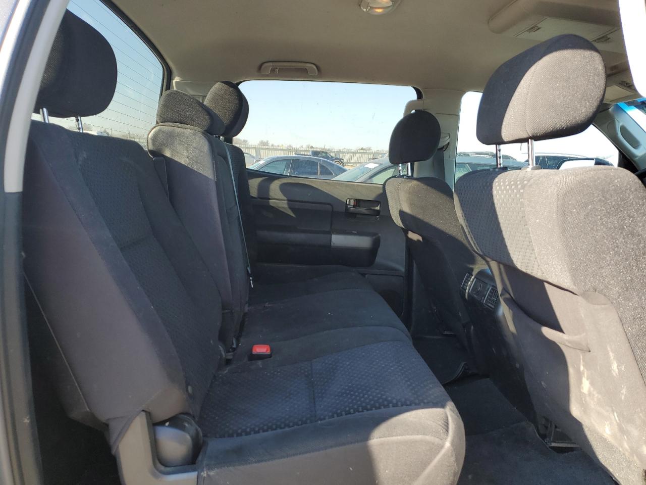 2011 Toyota Tundra - Image 10