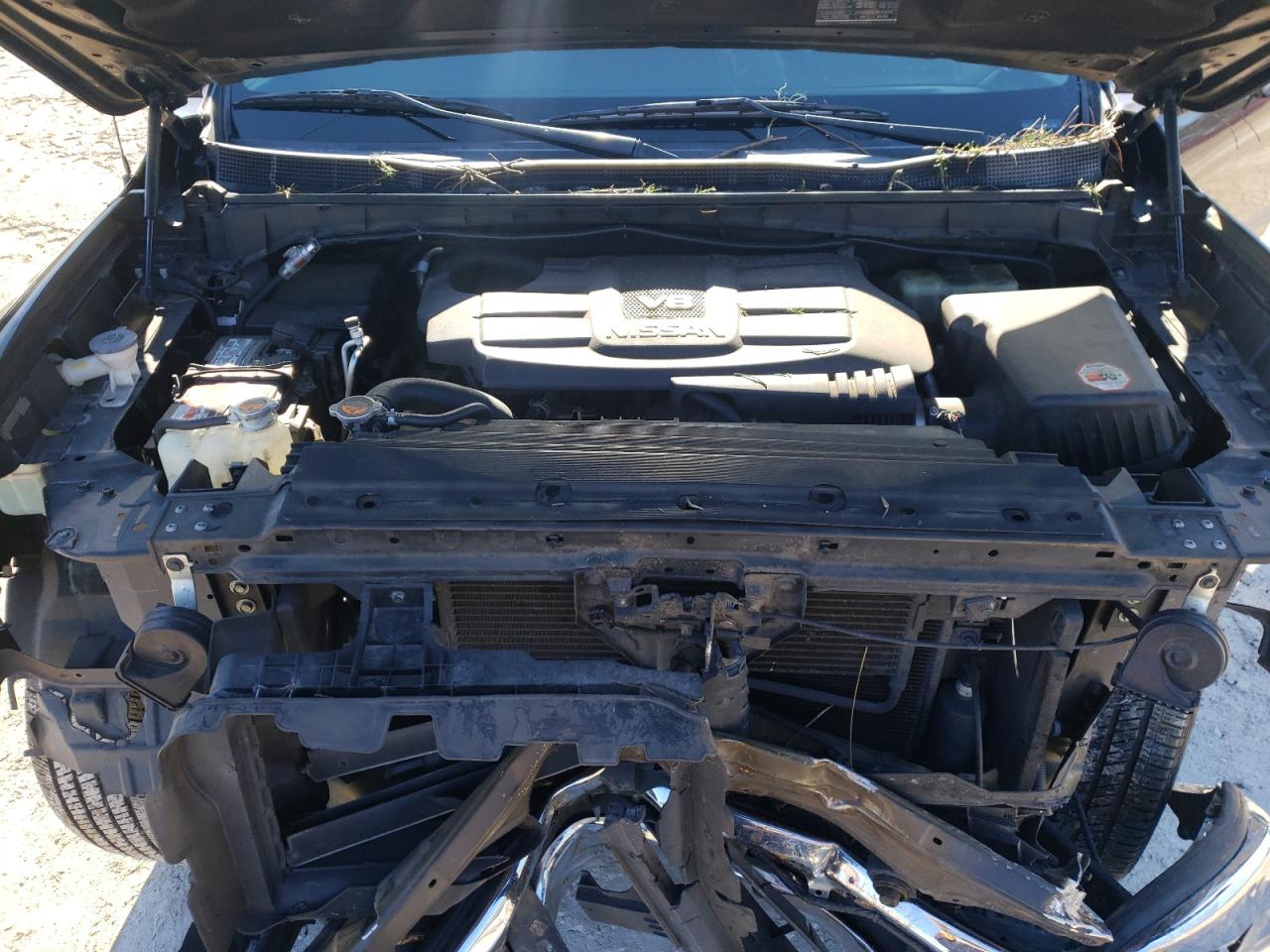 2017 Nissan Titan - Image 12