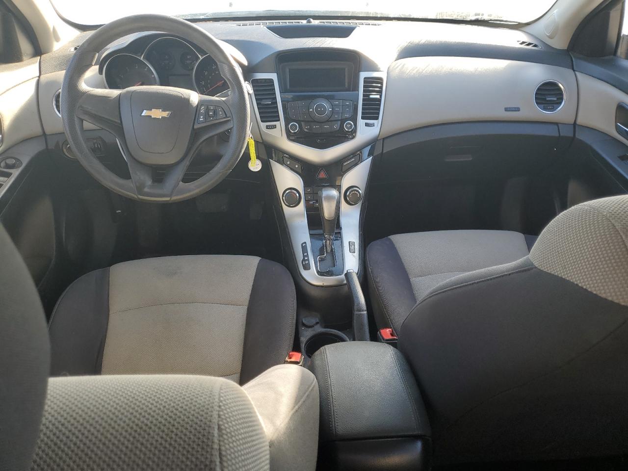 2014 Chevrolet Cruze - Image 8