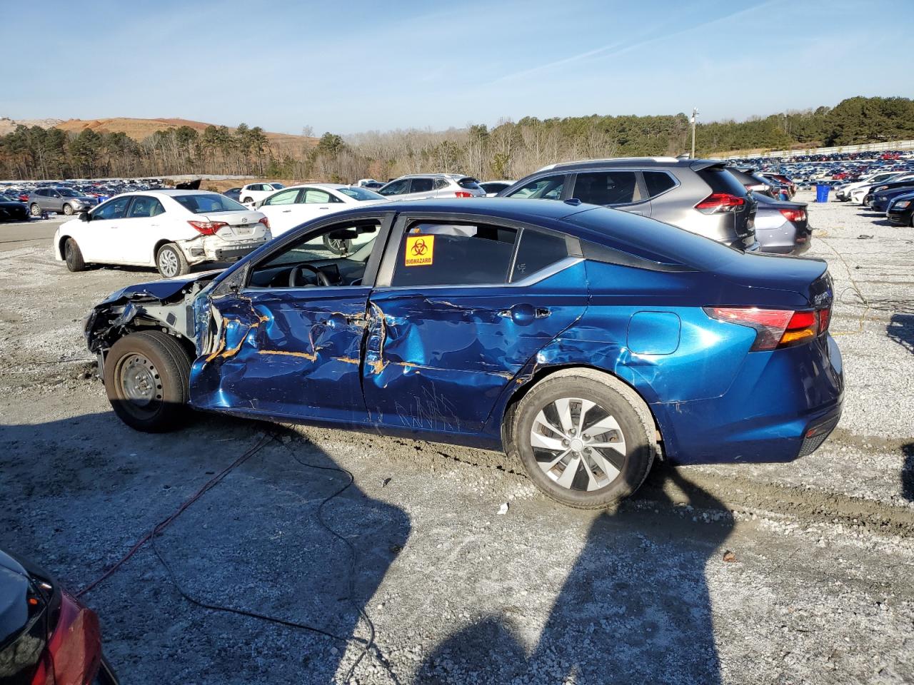 2020 Nissan Altima - Image 2