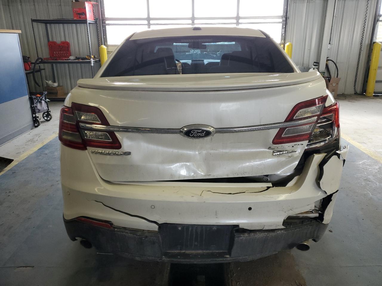 2014 Ford Taurus - Image 6