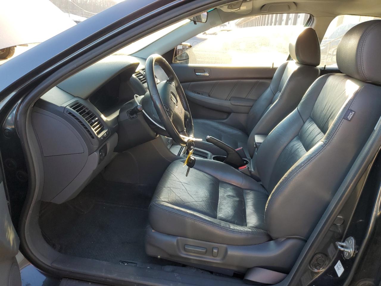 2004 Honda Accord - Image 7
