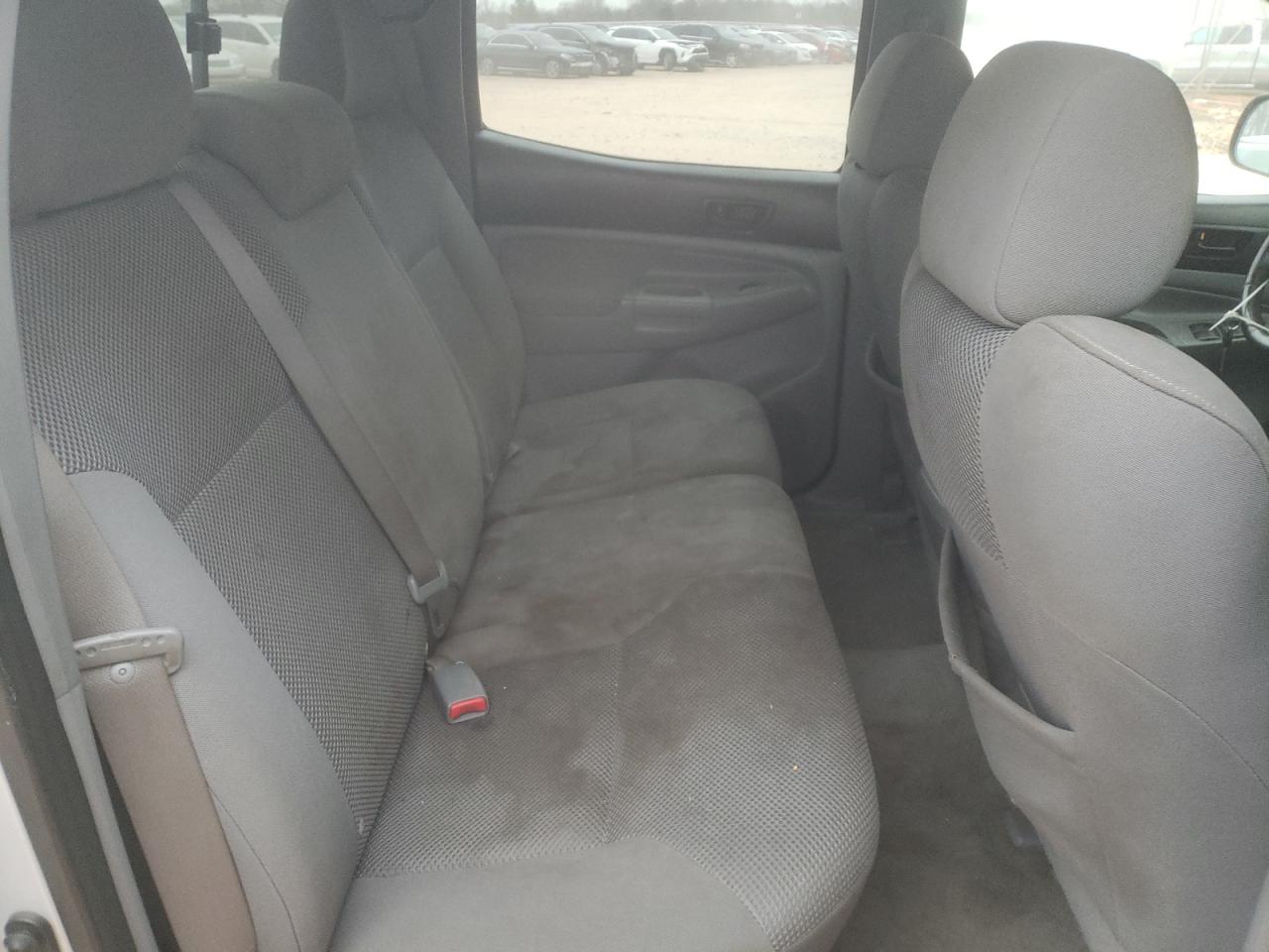 2005 Toyota Tacoma - Image 10