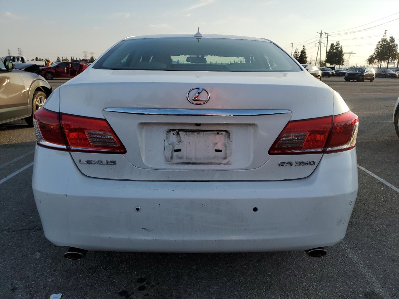 2010 Lexus ES - Image 6