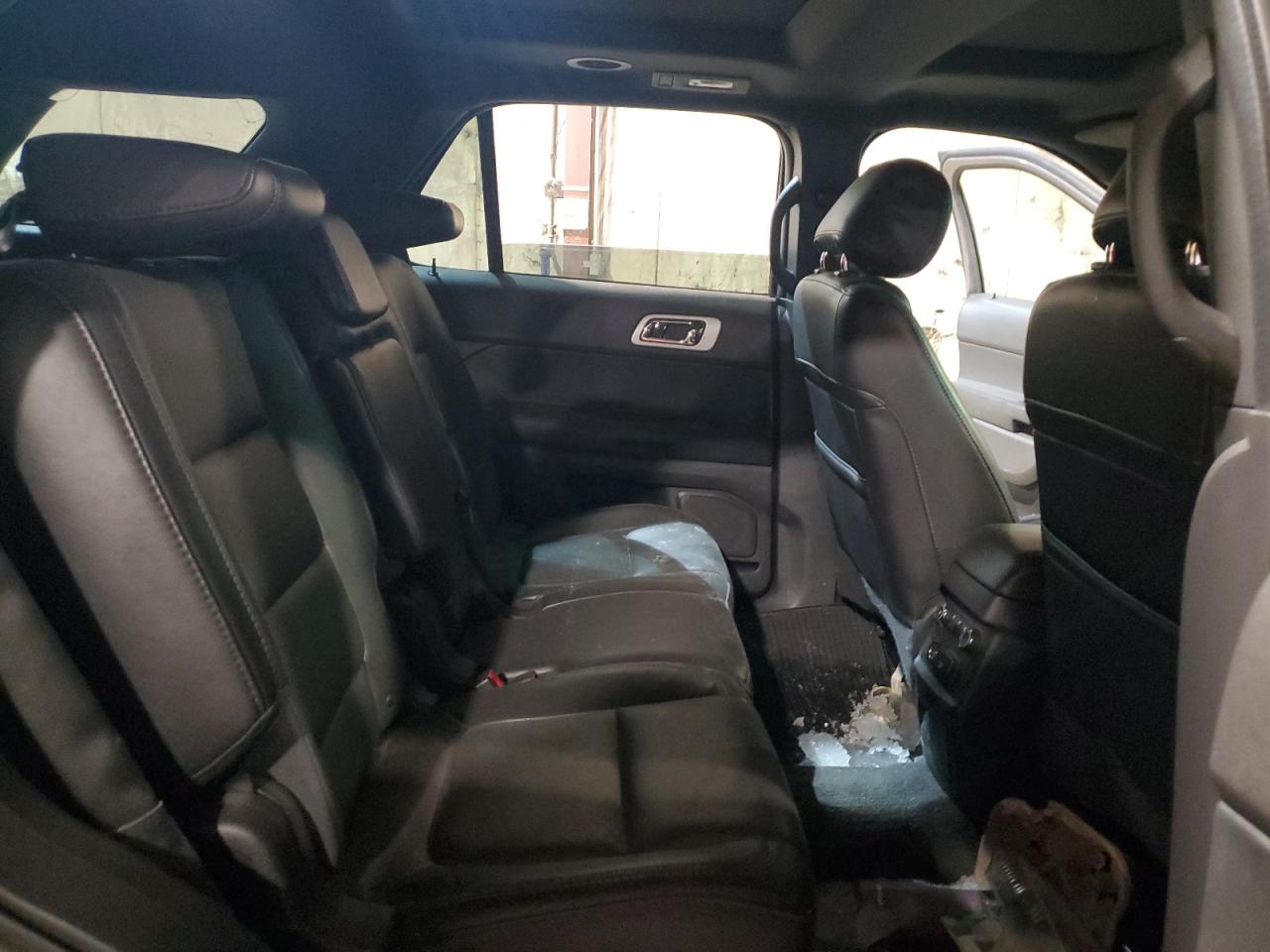 2014 Ford Explorer - Image 11