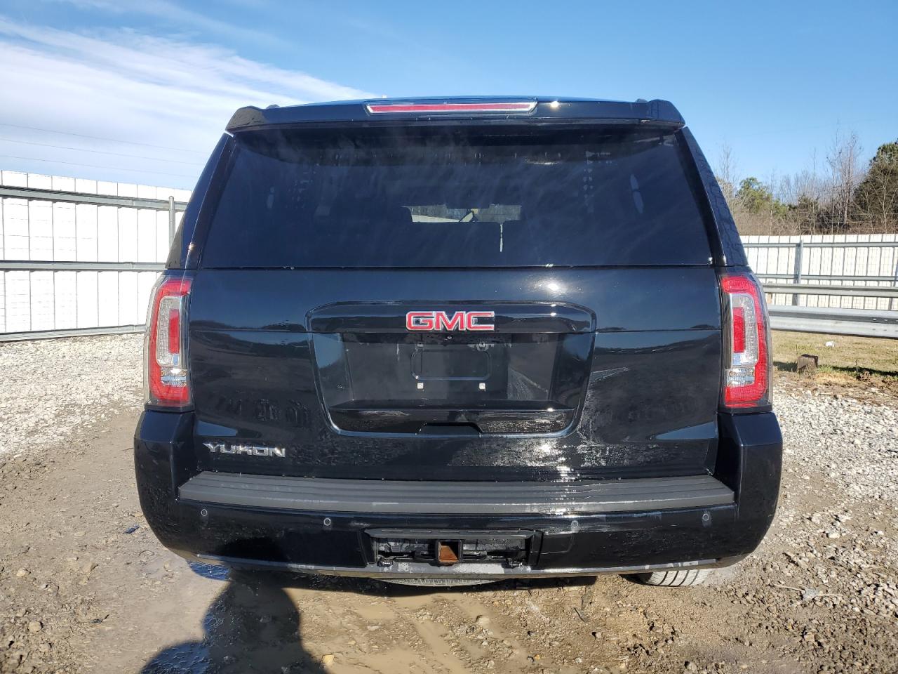 2020 GMC Yukon - Image 6