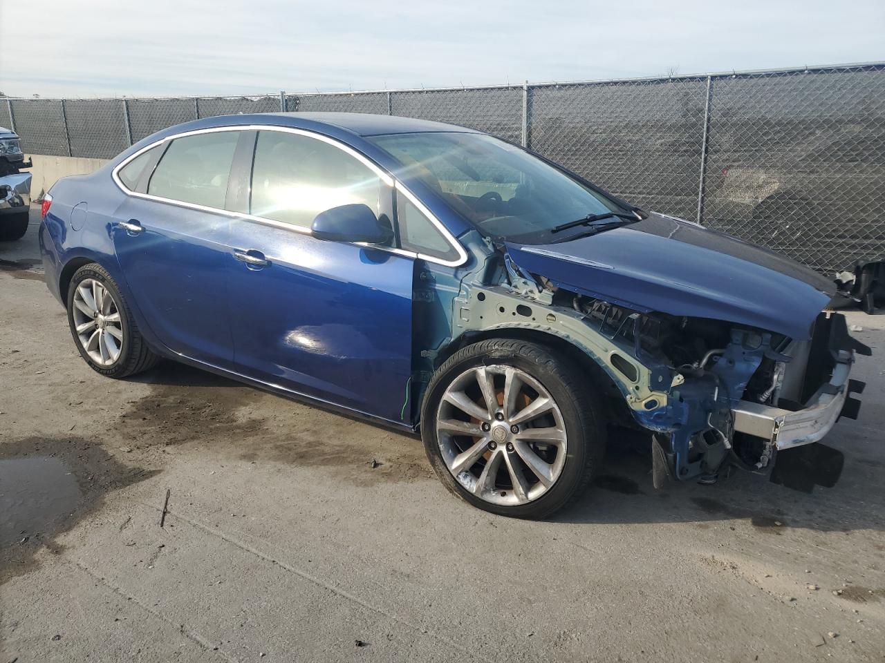 2014 Buick Verano - Image 4