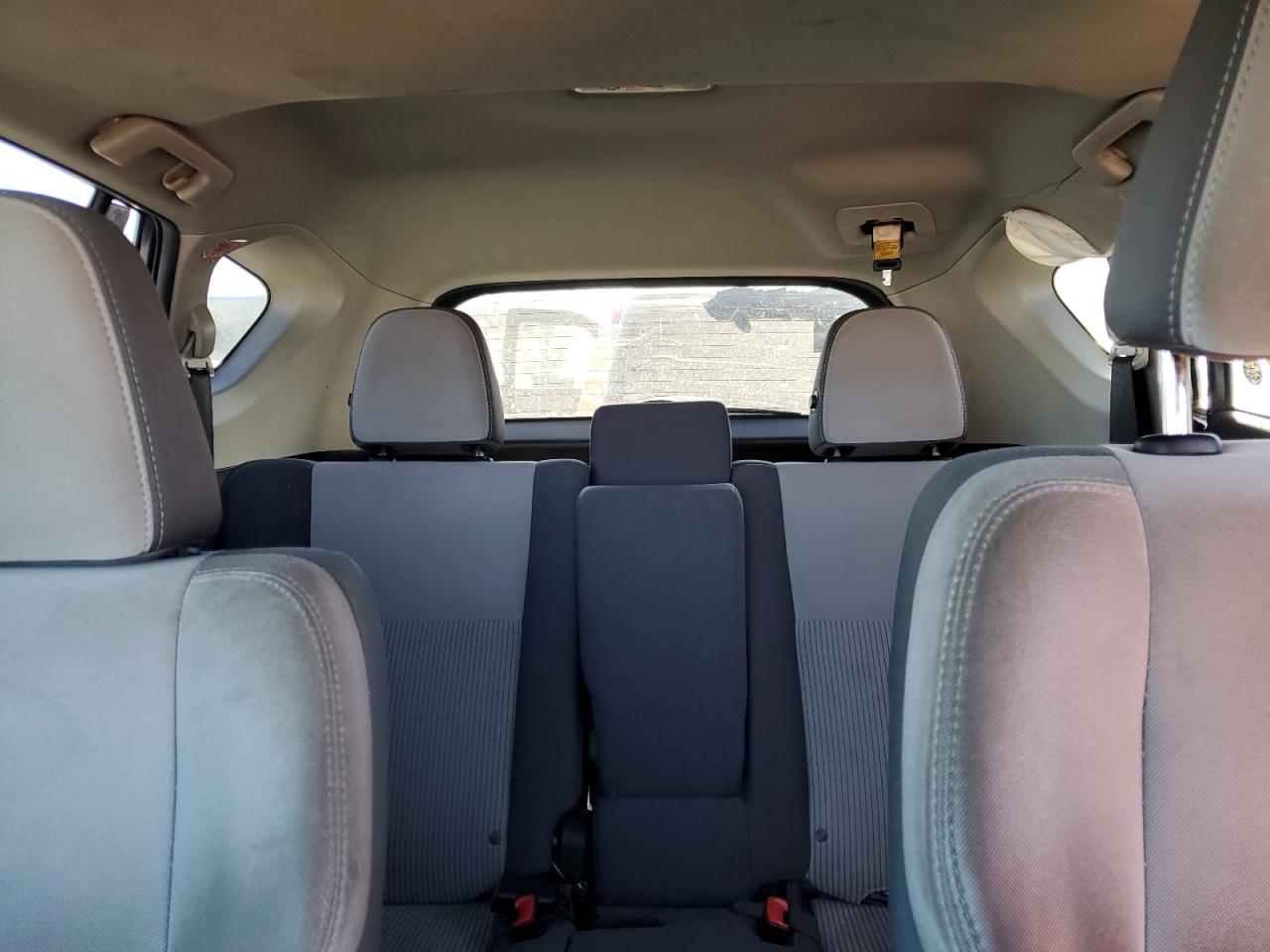 2014 Toyota RAV 4 - Image 10