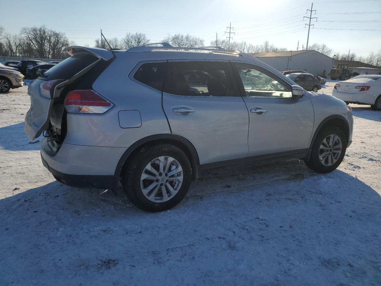 2016 Nissan Rogue - Image 3