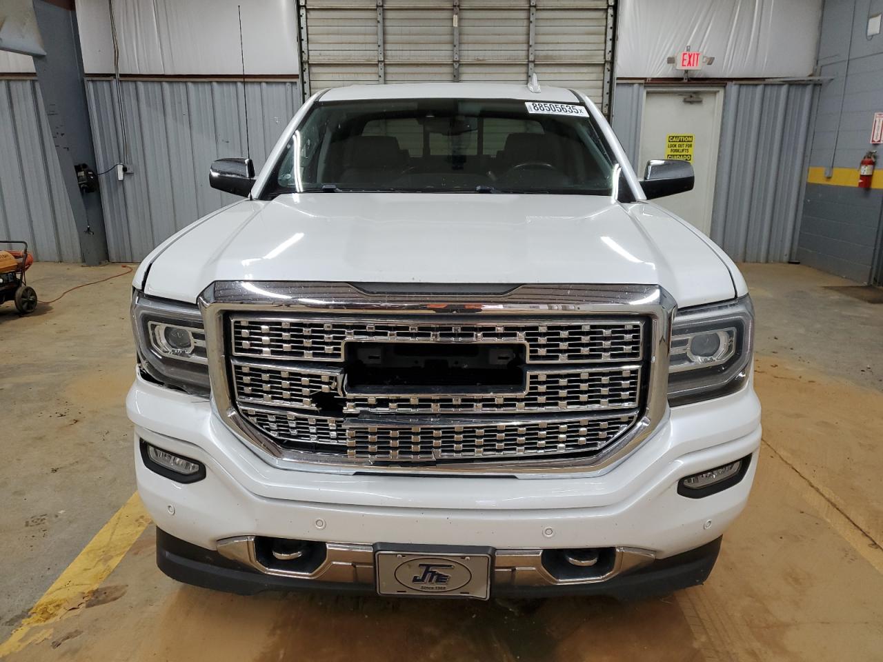 2016 GMC Sierra - Image 5