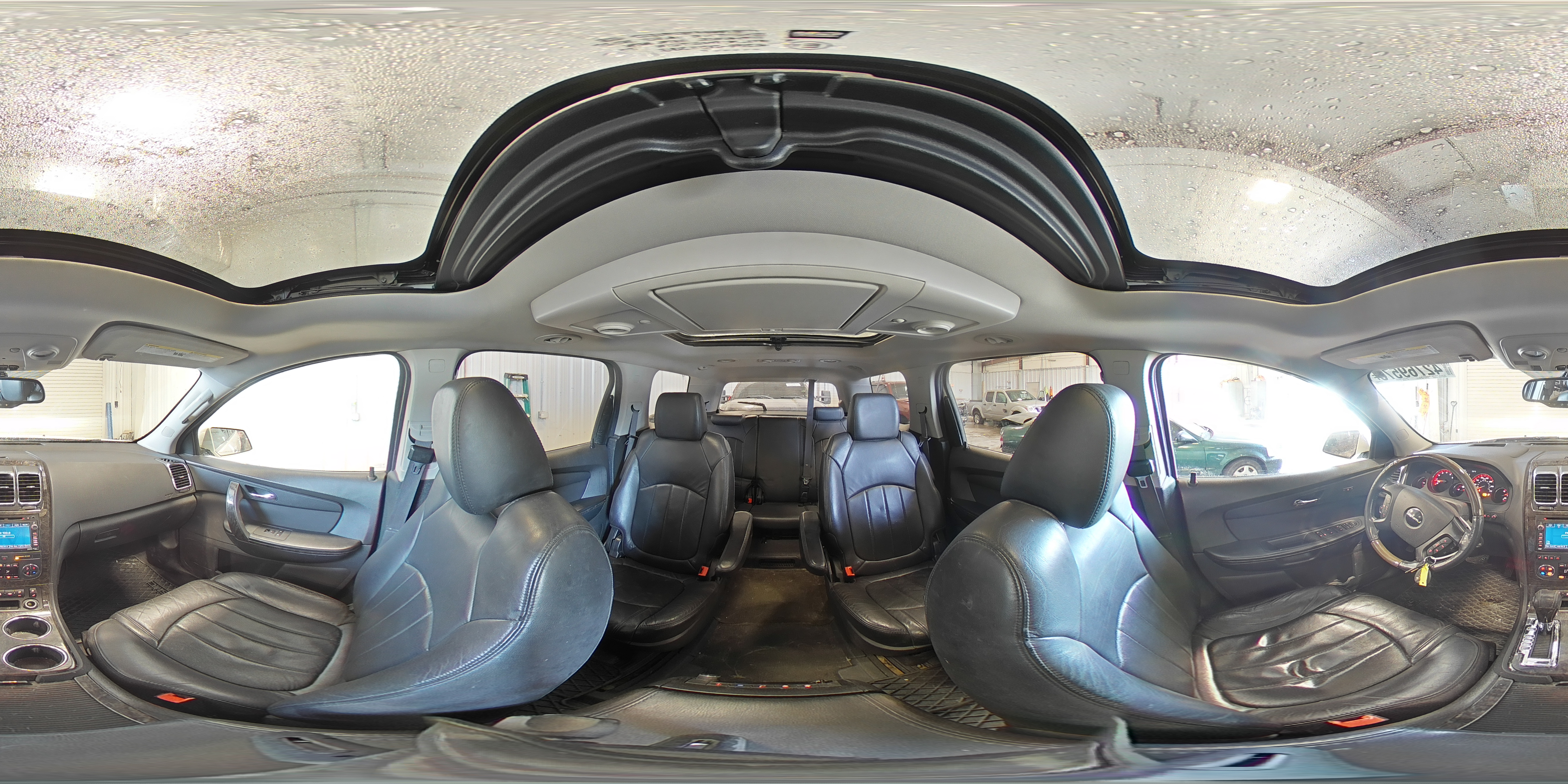 2011 GMC Acadia - Image 15