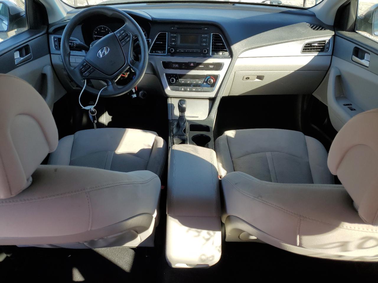 2017 Hyundai Sonata - Image 8