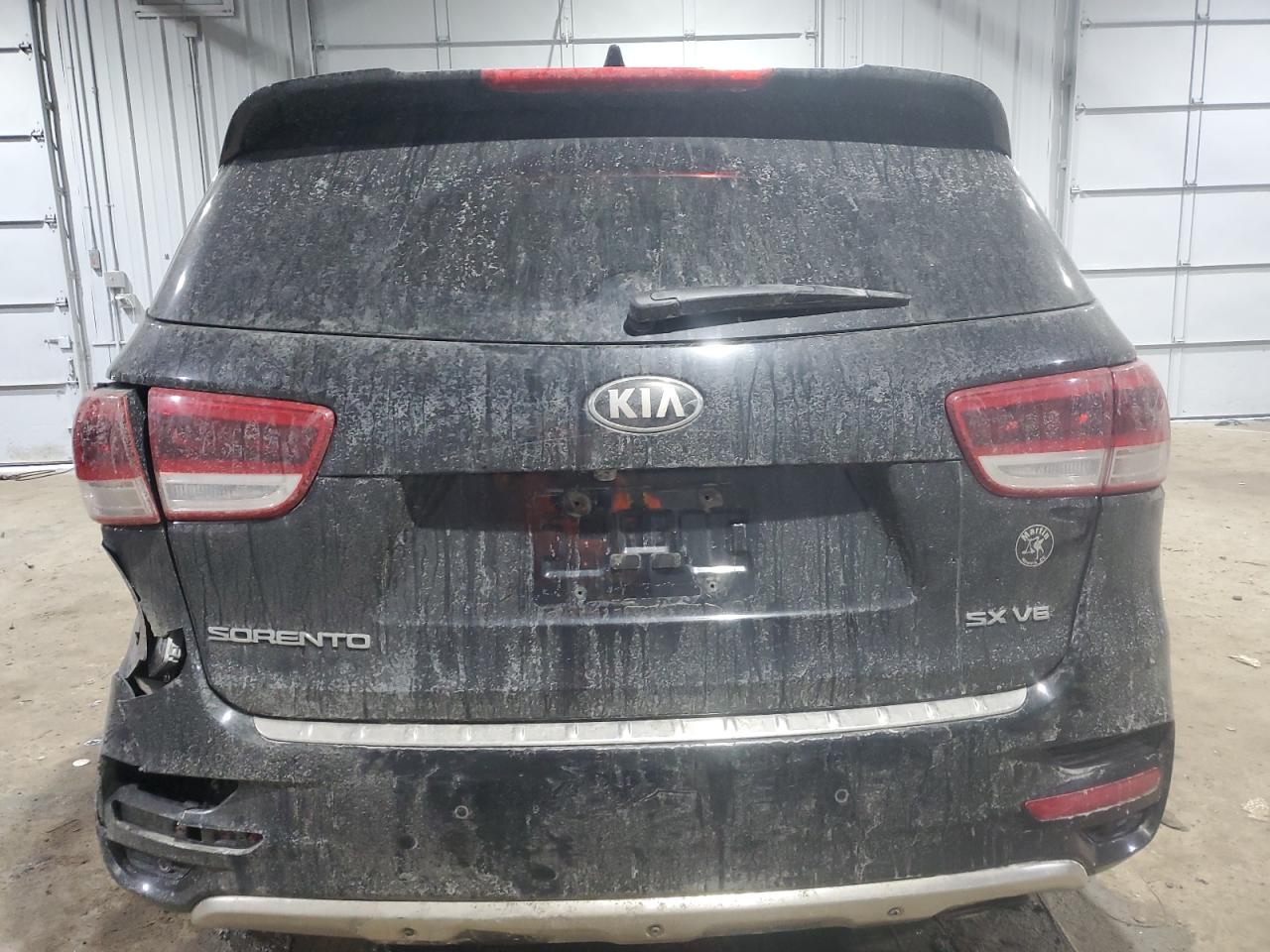 2016 Kia Sorento - Image 6