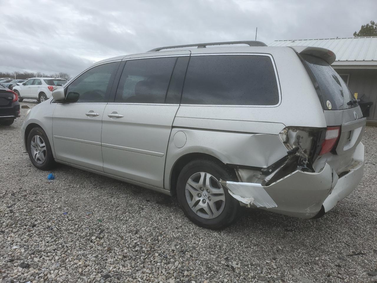 2005 Honda Odyssey - Image 2