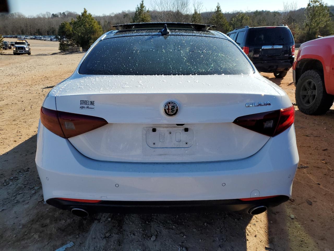 2021 Alfa Romeo Giulia - Image 6