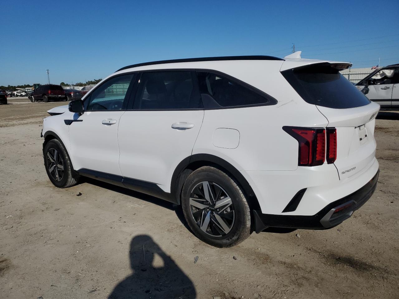 2023 Kia Sorento - Image 2