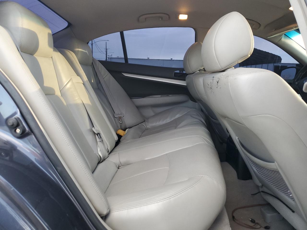 2009 Infiniti G - Image 10