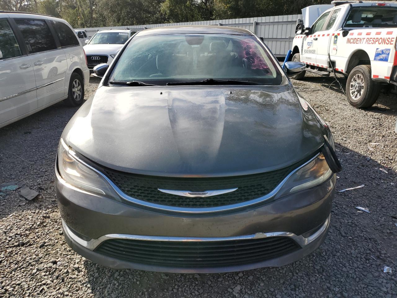 2015 Chrysler 200 - Image 5