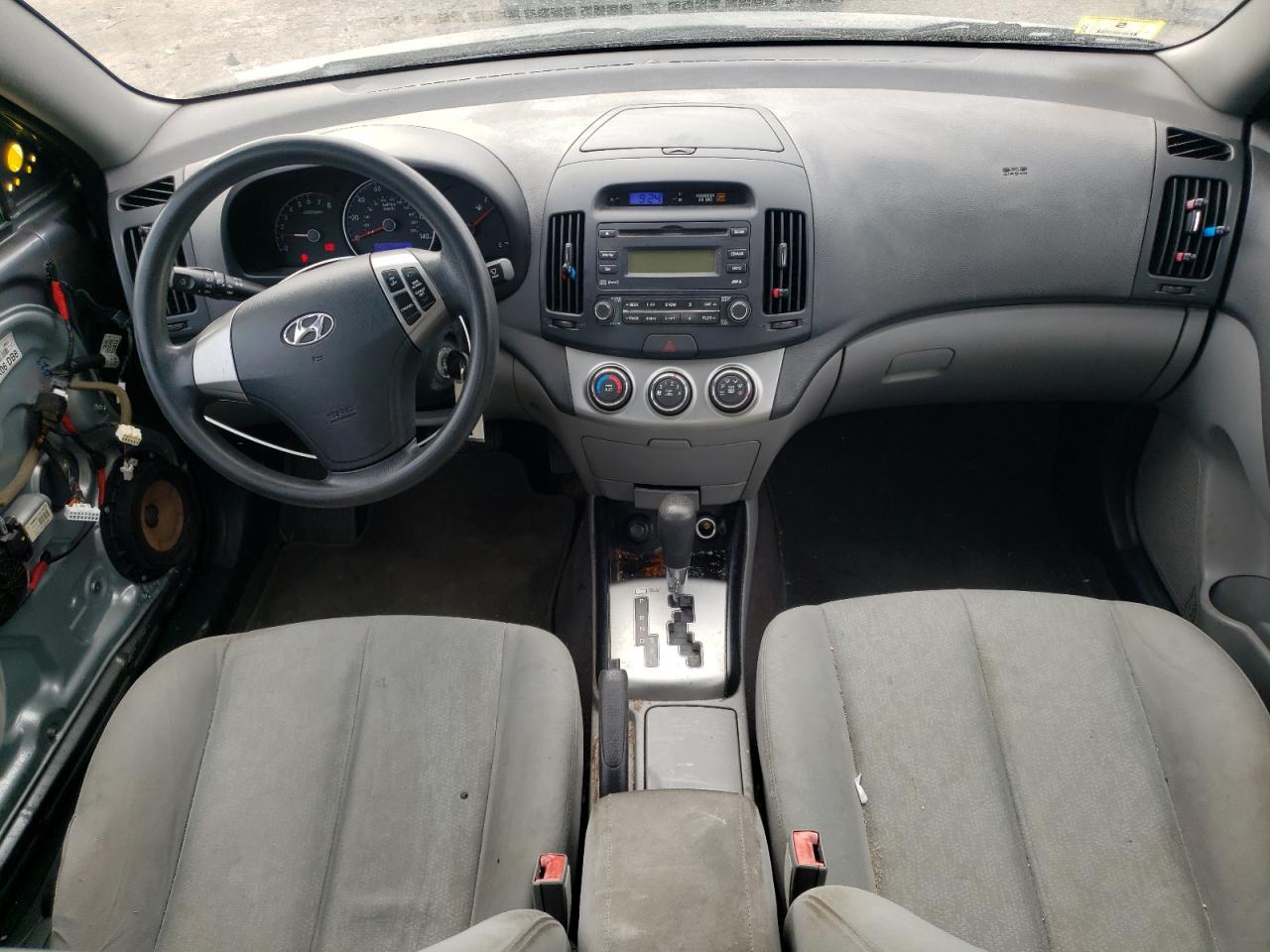 2010 Hyundai Elantra - Image 8