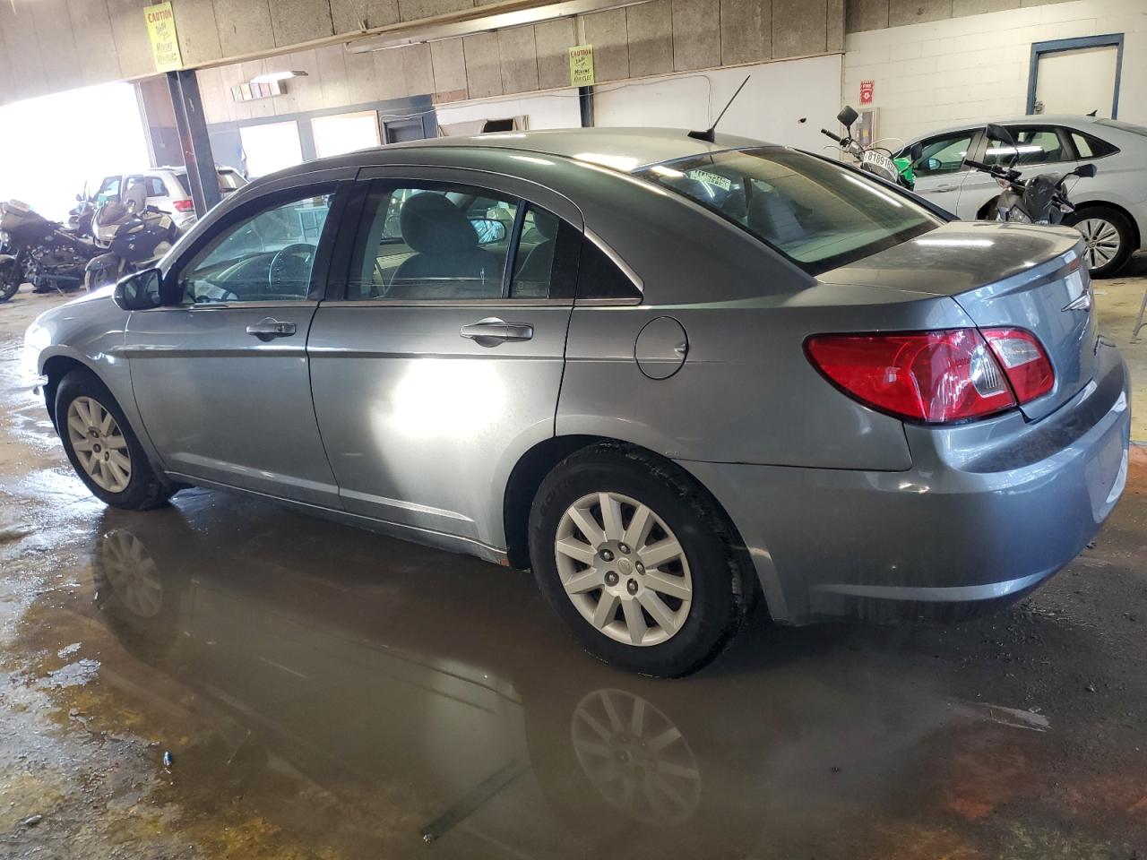 2008 Chrysler Sebring - Image 2