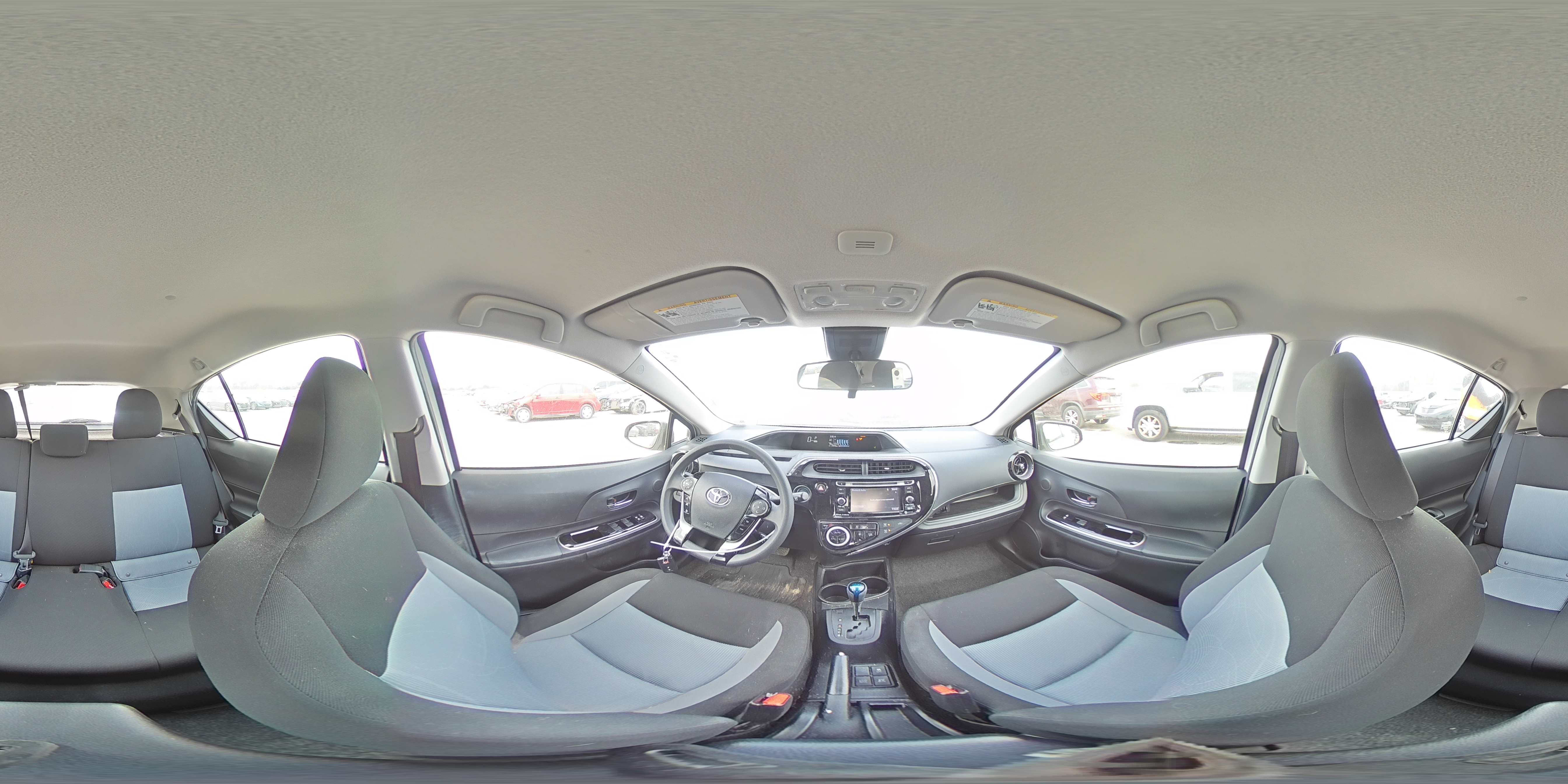 2019 Toyota Prius - Image 12