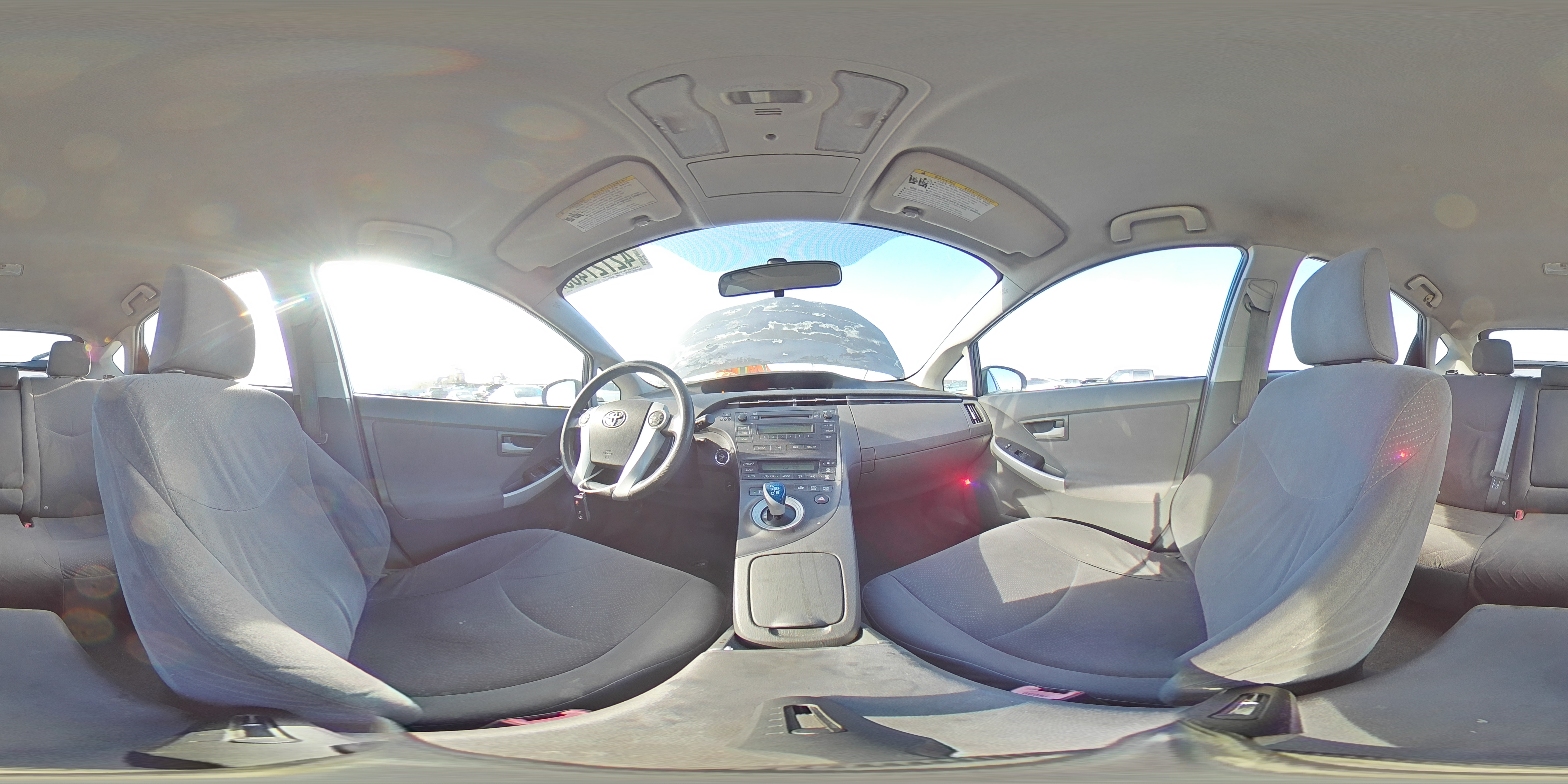 2010 Toyota Prius - Image 12