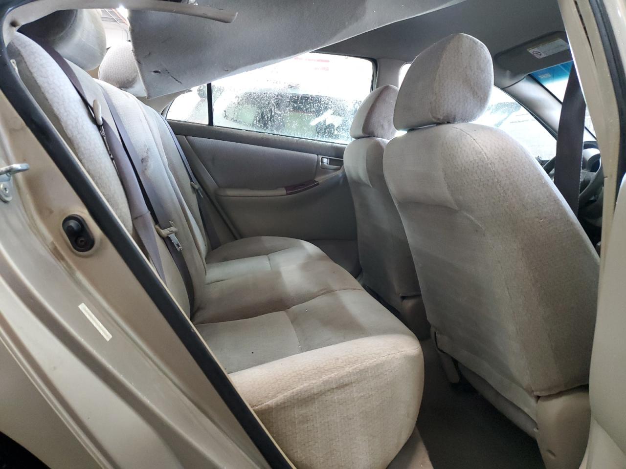 2004 Toyota Corolla - Image 10