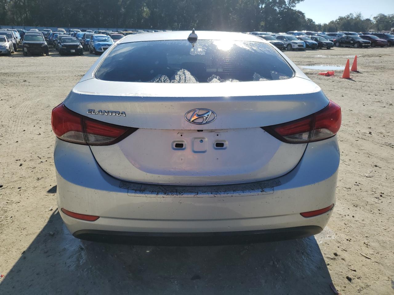 2016 Hyundai Elantra - Image 6