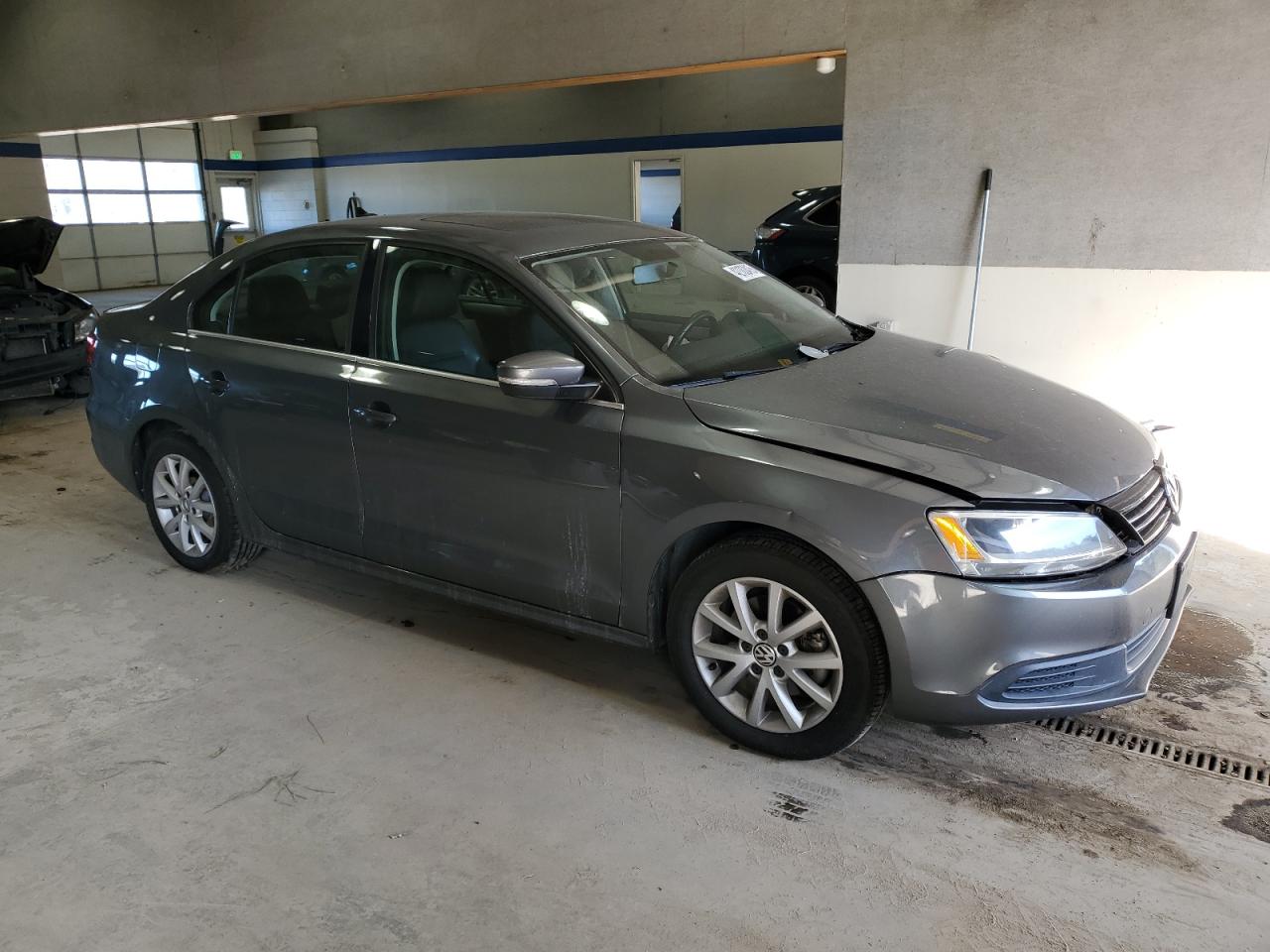 2014 Volkswagen Jetta - Image 4