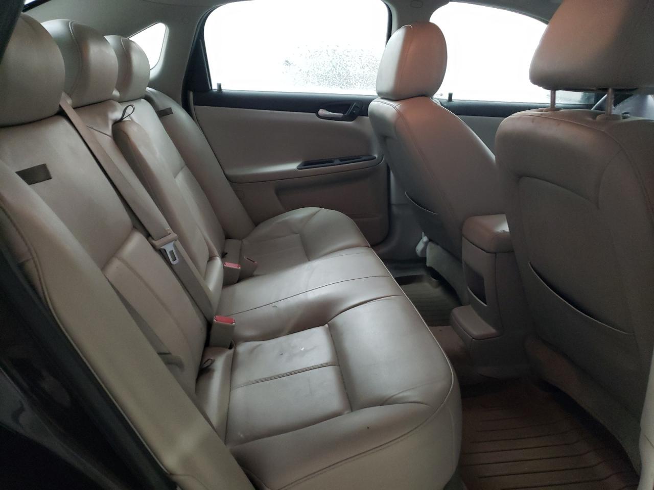 2010 Chevrolet Impala - Image 10