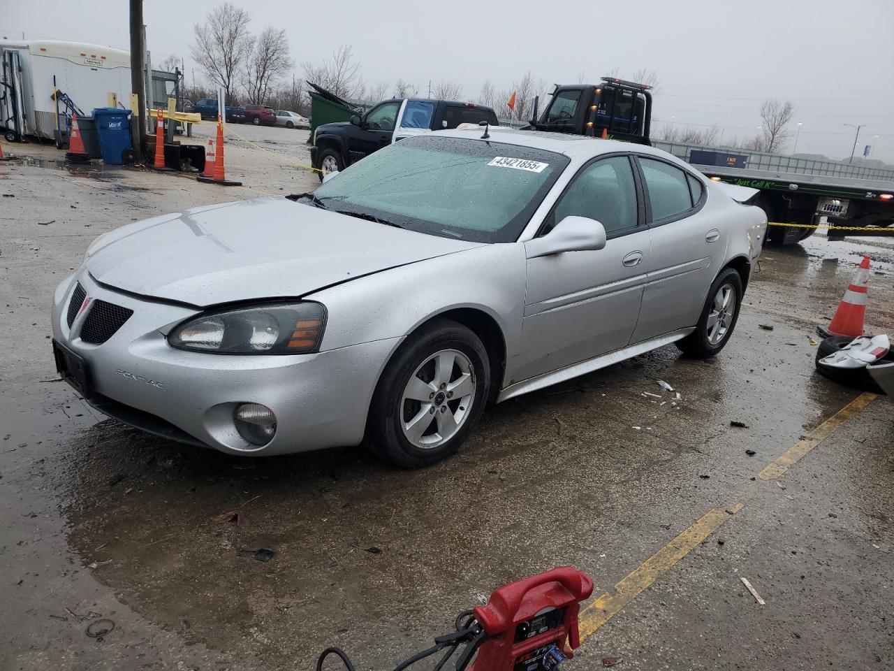 2005 Pontiac Grand Prix - Image 1