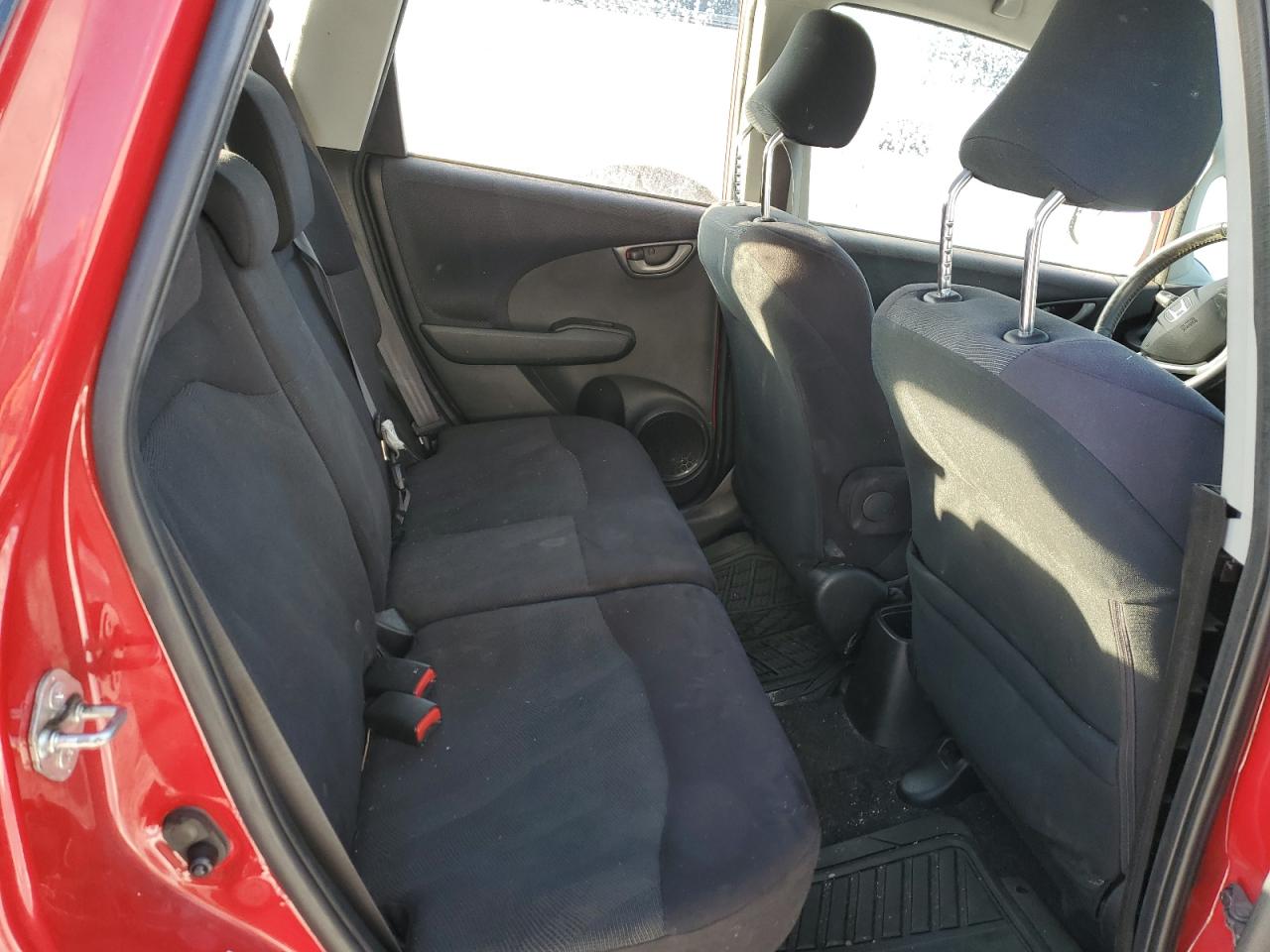 2011 Honda Fit - Image 10