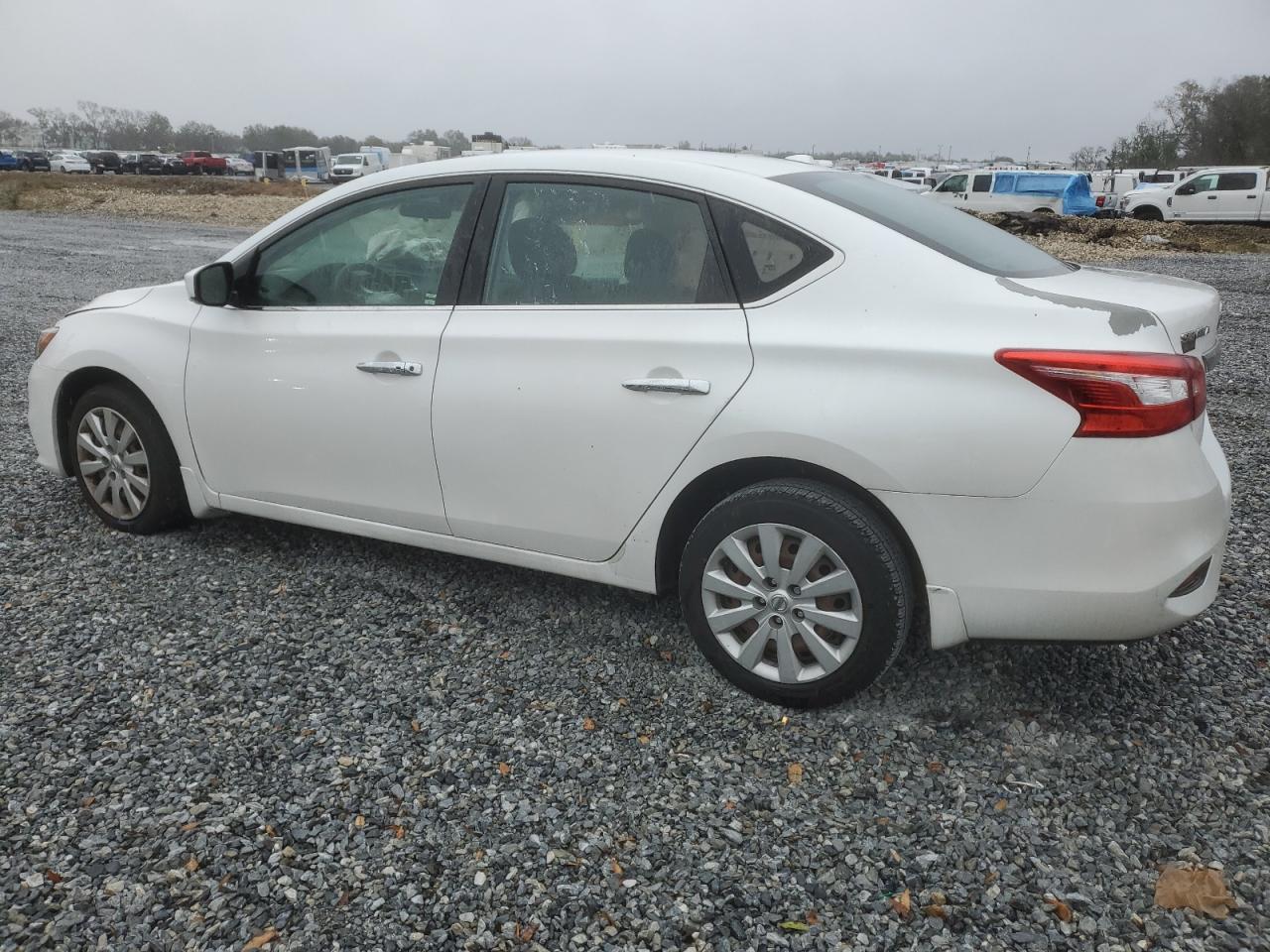 2017 Nissan Sentra - Image 2