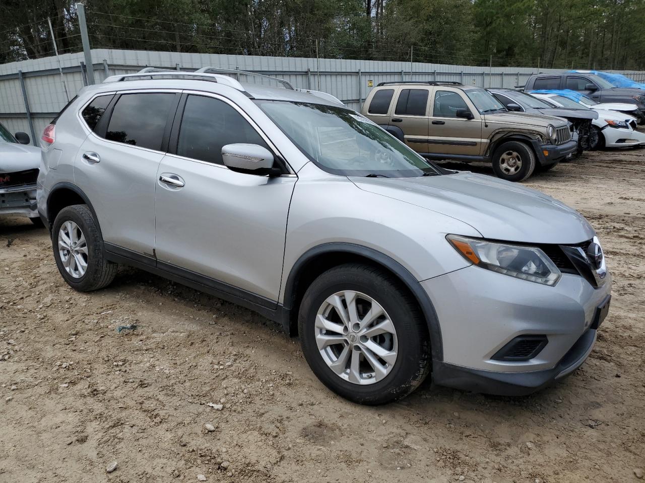 2015 Nissan Rogue - Image 4